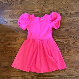 Puff sleeved dress 8